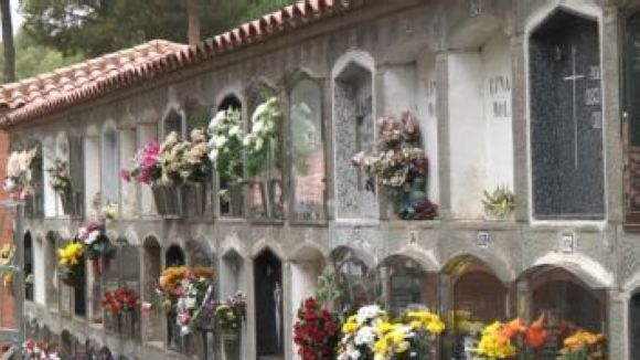 El cementiri de Sant Cugat preveu l'afluència de 9.000 persones per Tots Sants