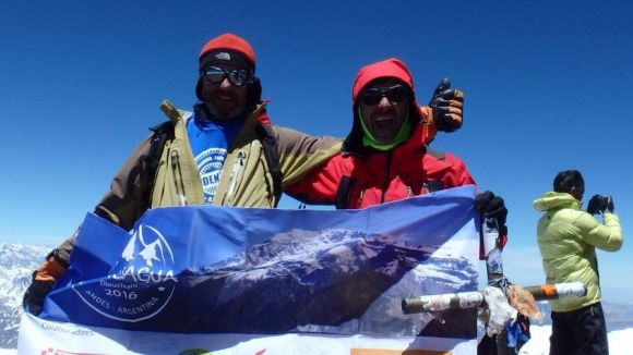 Els alpinistes del Club Excursionista Independent de la Floresta coronen l'Aconcagua