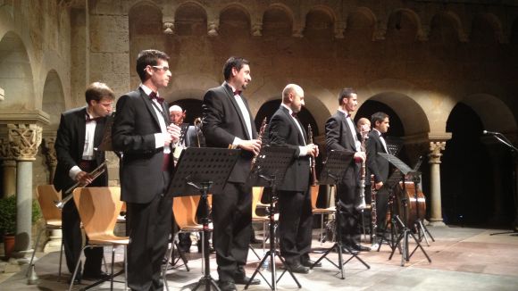 La Cobla Jovenívola de Sabadell celebra el seu quarantè aniversari al Claustre del Monestir