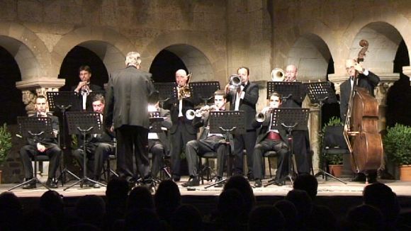 La Cobla Jovenívola de Sabadell actua aquesta nit al Claustre del Monestir