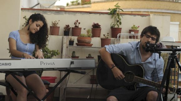 El duet Cold Hands actua avui al migdia al Concert-Vermut d'El Siglo