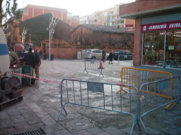 L'Ajuntament no recepciona les obres de vianantització i obliga les empreses a reparar les lloses trencades