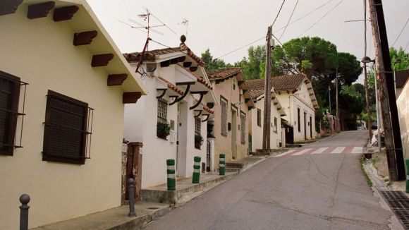 Quin és l'origen de la Colònia Montserrat?