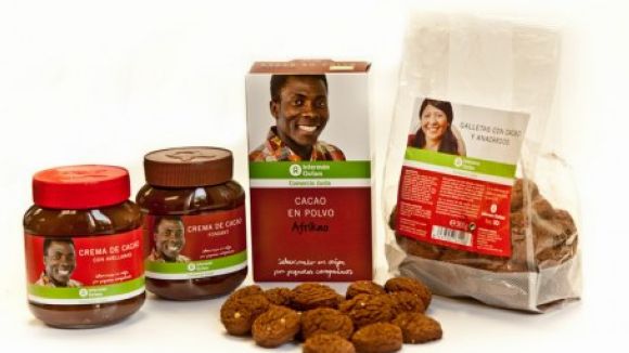 Els santcugatencs poden trobar productes de comerç just als Quatre Cantons