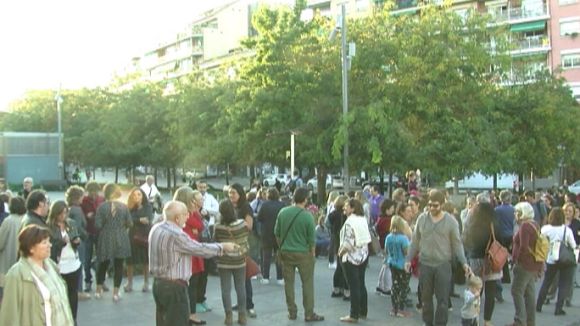 200 persones es concentren a favor de l'escola pública catalana i reproven les acusacions d'adoctrinament