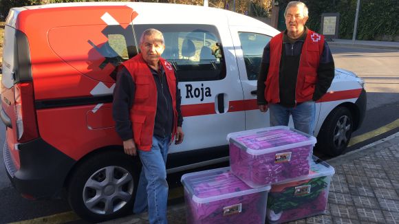 L'EMD de Valldoreix entrega roba i material esportiu per a la campanya 'El Rober' 

de Creu Roja