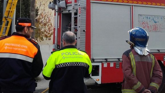 Controlat el foc a un domicili de la Floresta