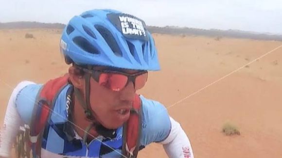 Dani Nafria i la Titan Desert, protagonistes del documental 'De aquí no me voy, me echan'