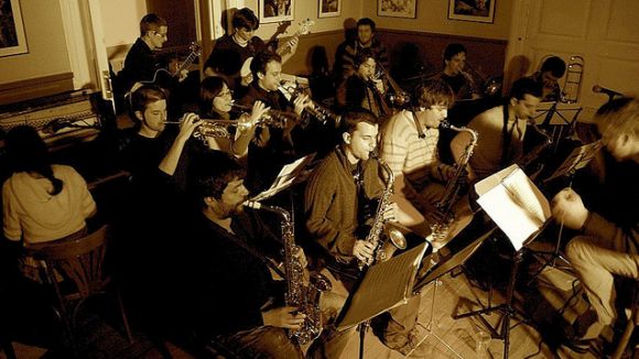 David Mengual Free Spirits Big Band torna a El Siglo amb 'Menta, diari sonor'