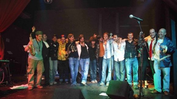 Derrumband omplirà de rumba la plaça del Coll aquesta nit