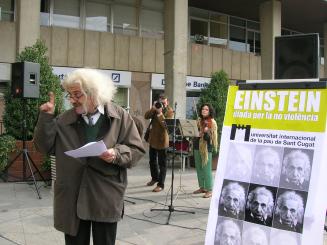 Alt: L'humanisme científic i el pacifisme d'Albert Einstein centren la diada de la no-violència