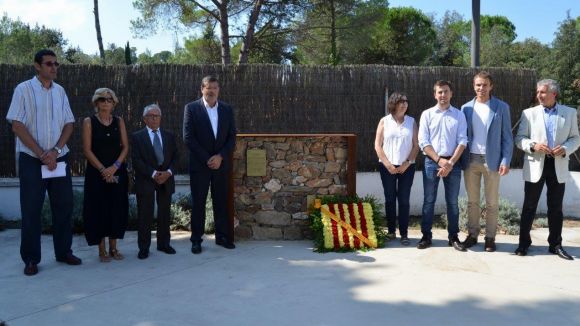 Valldoreix commemora la Diada amb la tradicional ofrena floral