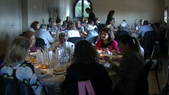 Amics de la Gent Gran organitza avui el dinar de Nadal per a persones grans amb soledat no desitjada