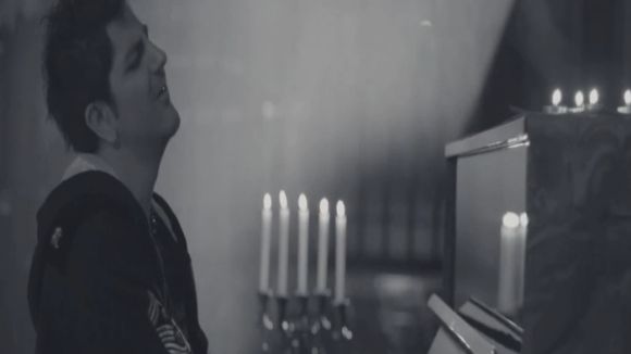 DiosA arriba a Cugat tv amb el clip 'One of those days'