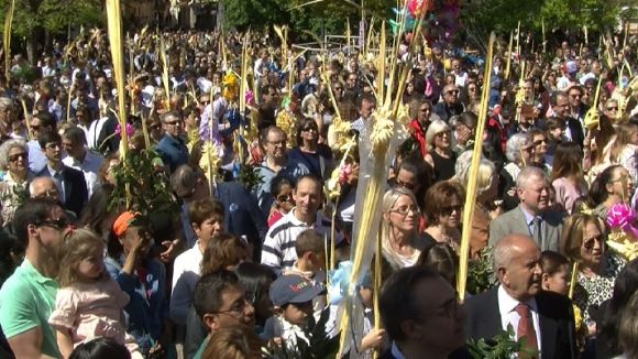 El Diumenge de Rams omple un any més la plaça d'Octavià per encetar la Setmana Santa