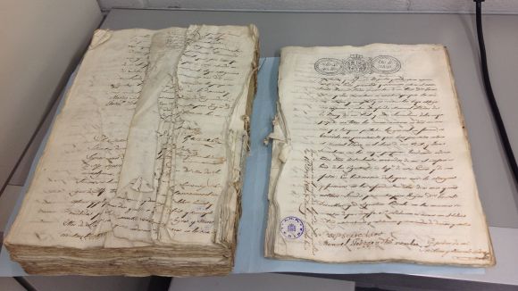 El CRBMC restaura documents dels segles XVII a XIX de l'Arxiu Històric de Lleida