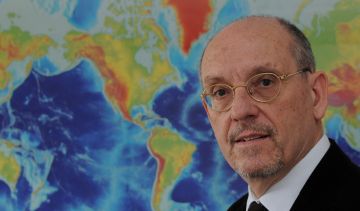 El debat del 'fracking' arriba a l'Aula d'Extensió Universitària