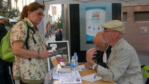 L'Assemblea pels Drets Socials recull 2.000 firmes per a la renda ciutadana