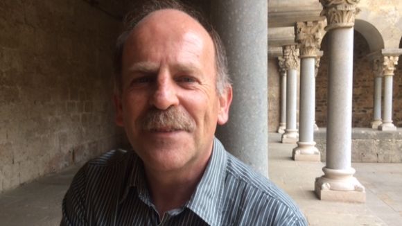 E.Sanjuán: 'Hem de denunciar els botxins de les guerres i deixar la neutralitat fictícia'