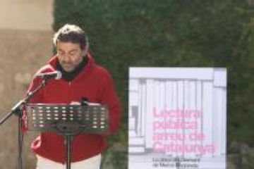 2008: Més de 100 lectors donen vida a 'La plaça del Diamant'