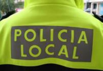 1996: Aposta per la policia de barri