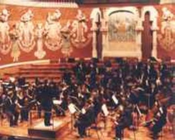 1995: L'Orquestra Simfònica de Sant Cugat s'estrena davant 1.500 persones