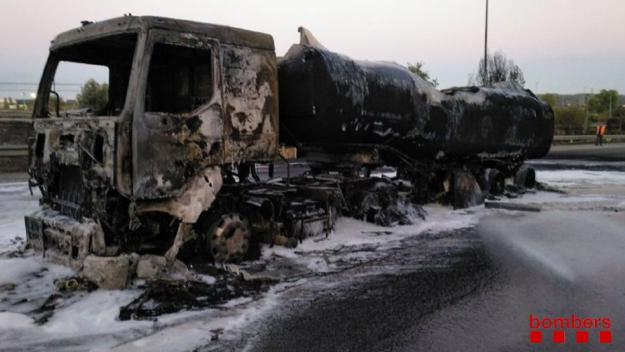 Extingit l'incendi d'un camió a la C-16