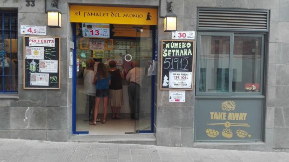 L'Administració de Loteria del carrer Major reparteix un premi de més de 139 mil euros de la Bonoloto