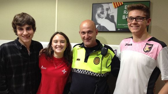 L'agent Siscu López arriba a l'espai 'El Núvol' per parlar de seguretat viària