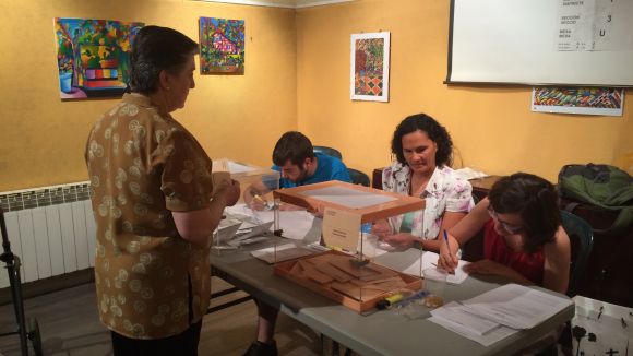 La jornada electoral es desenvolupa amb normalitat a Sant Cugat