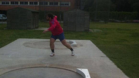 Eloi Rovira continuarà un any més com a capità de la secció d'atletisme del Barça