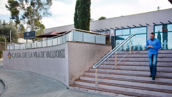 Junta de veïns extraordinària a Valldoreix pel canvi de gestió al bar de la Casa de la Vila