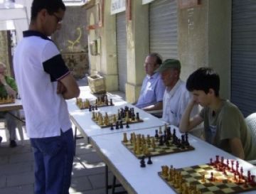 Simultània d'escacs a la Festa Major de la Floresta