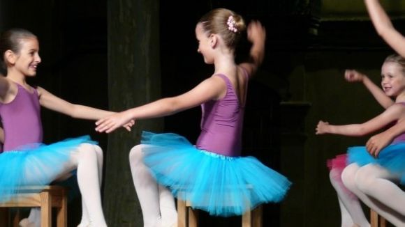 La música i la dansa de Fusió converteixen el Teatre-Auditori en un parc imaginari