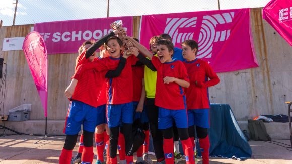 L'escola Europa guanya l'EF School Cup Barcelona de futbol