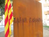 Inauguren la nova escultura a Rafael Casanova, obra de l'artista Antoni Roselló