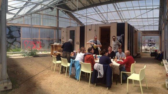 L'espai Eco obre a les Planes amb vocació de fer barri, però topa amb recels veïnals sobre la seva funcionalitat