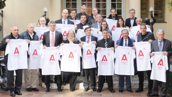 Àlex Corretja i Érika Villaécija difondran la tasca social de Càritas