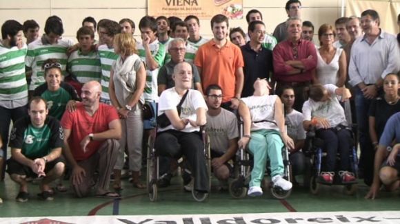 Els equips de Valldoreix es presenten conjuntament durant la Festa Major