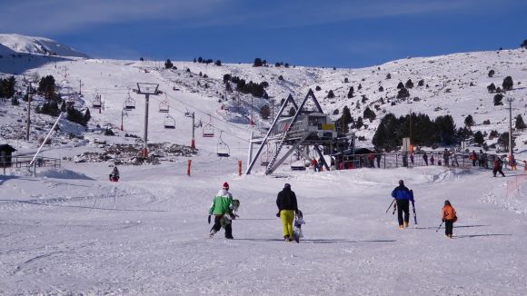El Club Muntanyenc presenta les seves activitats d'esquí per al 2013