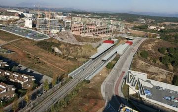 Pantalles acústiques per minimitzar l'impacte de les obres nocturnes de l'estació de Vulpalleres