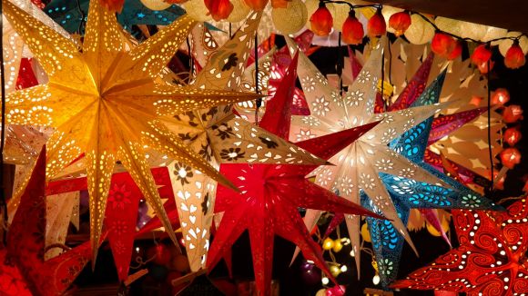 Regals immaterials i decoracions amb materials vells, consells per a unes festes més sostenibles