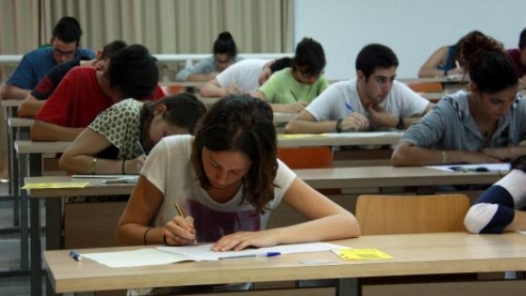 Més de 670 alumnes de centres de Sant Cugat s'enfronten avui a la selectivitat