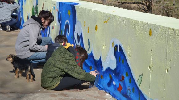 La campanya Som Aigua fa parada a la ciutat per conscienciar els santcugatencs