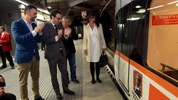 FGC bateja dos trens amb els noms dels escriptors Caterina Albert i Joaquim Carbó