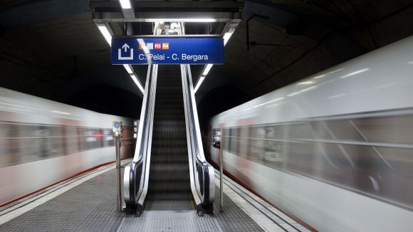 Els trens de la línia Barcelona-Vallès FGC recuperen l'horari habitual