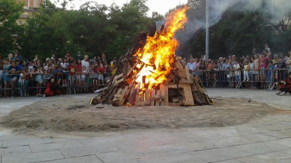 CiU i ERC recolzen la moció proposada per la Comissió de la Flama per declarar Sant Joan festa nacional dels Països Catalans