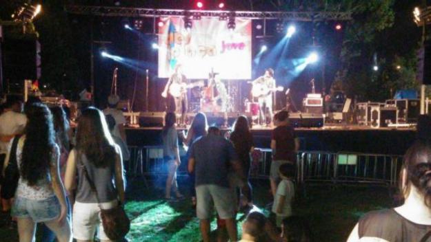 La DesPlaça Jove omple avui el parc Ramon Barnils amb activitats, concerts i jocs populars