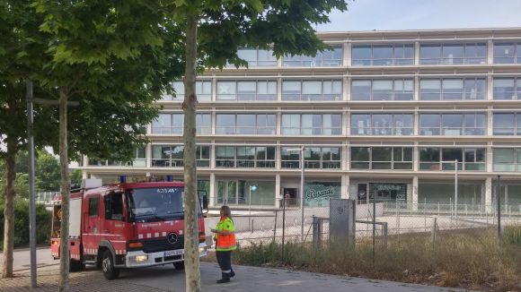 Apagat l'incendi a un quadre elèctric de l'edifici d'oficines d'Ausiàs March