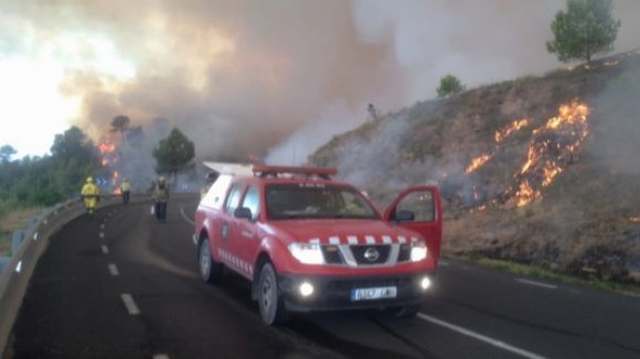 Els Bombers i l'ADF de Sant Cugat es mobilitzen contra l'incendi d'Òdena